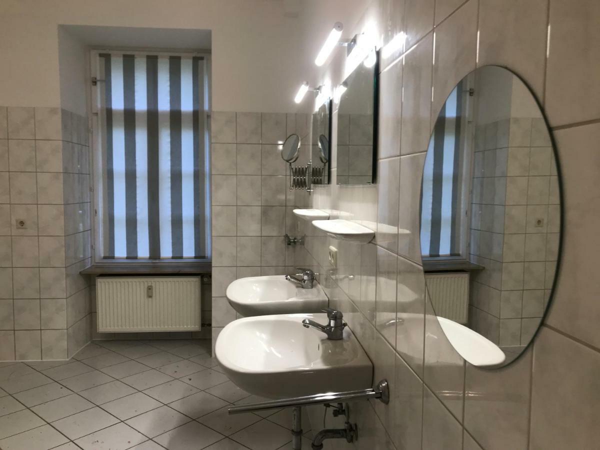 Elegantes Gaesteapartment Verano In Schloss Und Hofgut Langenzell Wiesenbach Luaran gambar